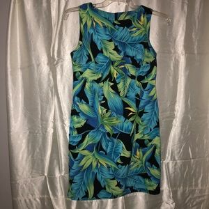 Sleeveless Leaf Print Dress